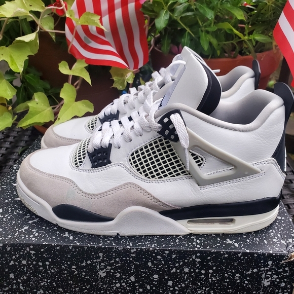 Nike Air Jordan Retro IV 4 Military Black 2022 Men Sz 9 Women sz10.5 sneaker - Picture 2 of 10